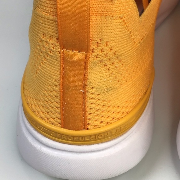 APL TechLoom Breeze in Mango Size 8. - Picture 3 of 11